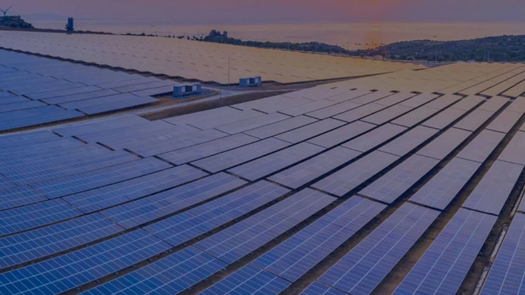 Güneş enerjisi santralinde drone denetimi