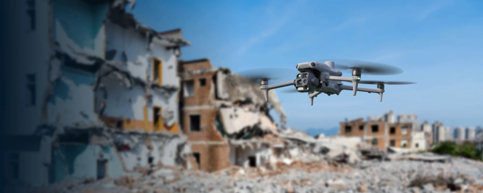 Enkaz alanında drone ile arama